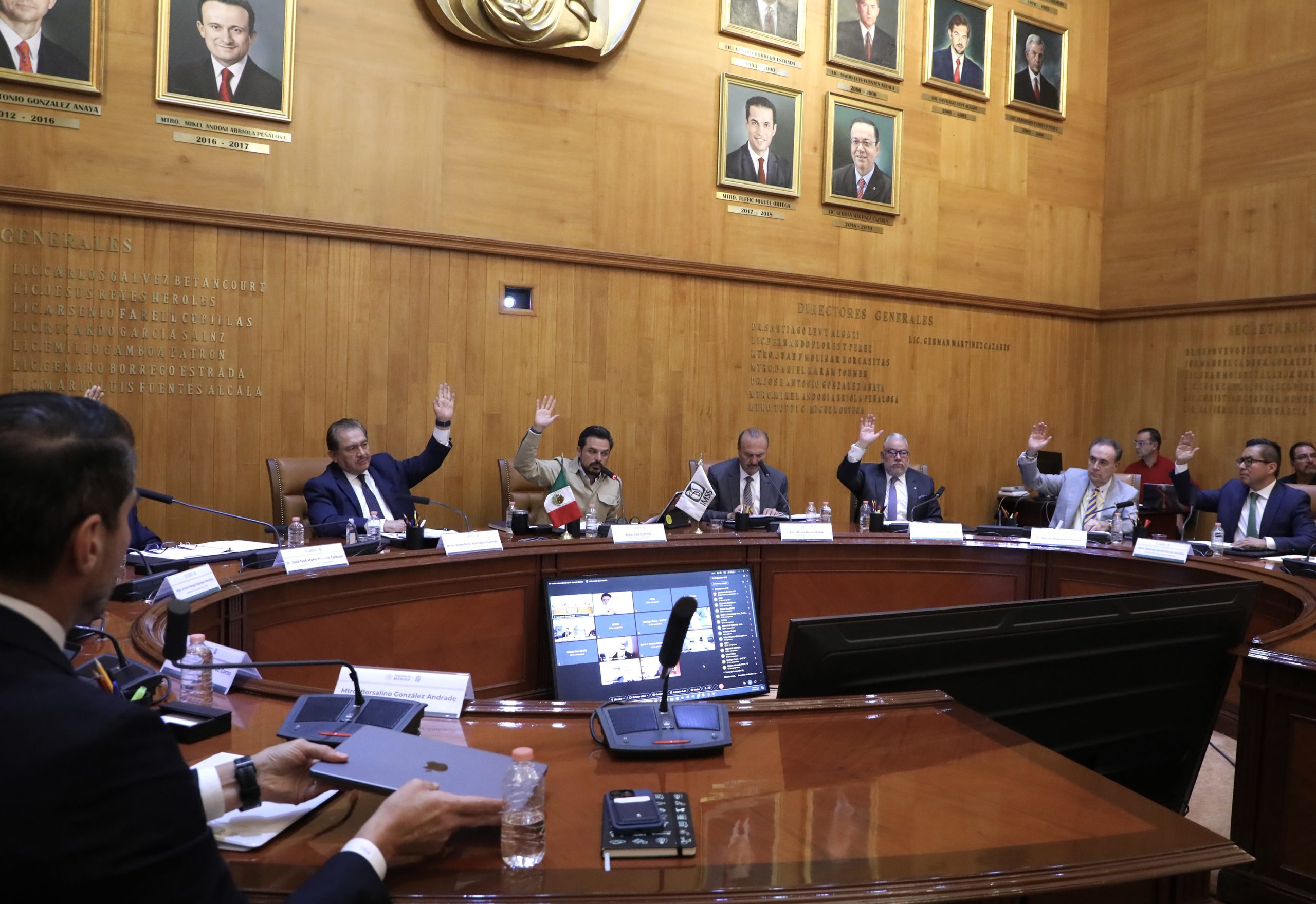 Lee más sobre el artículo Aprueba Consejo Técnico del IMSS sustitución de 180 elevadores que presenta fallas