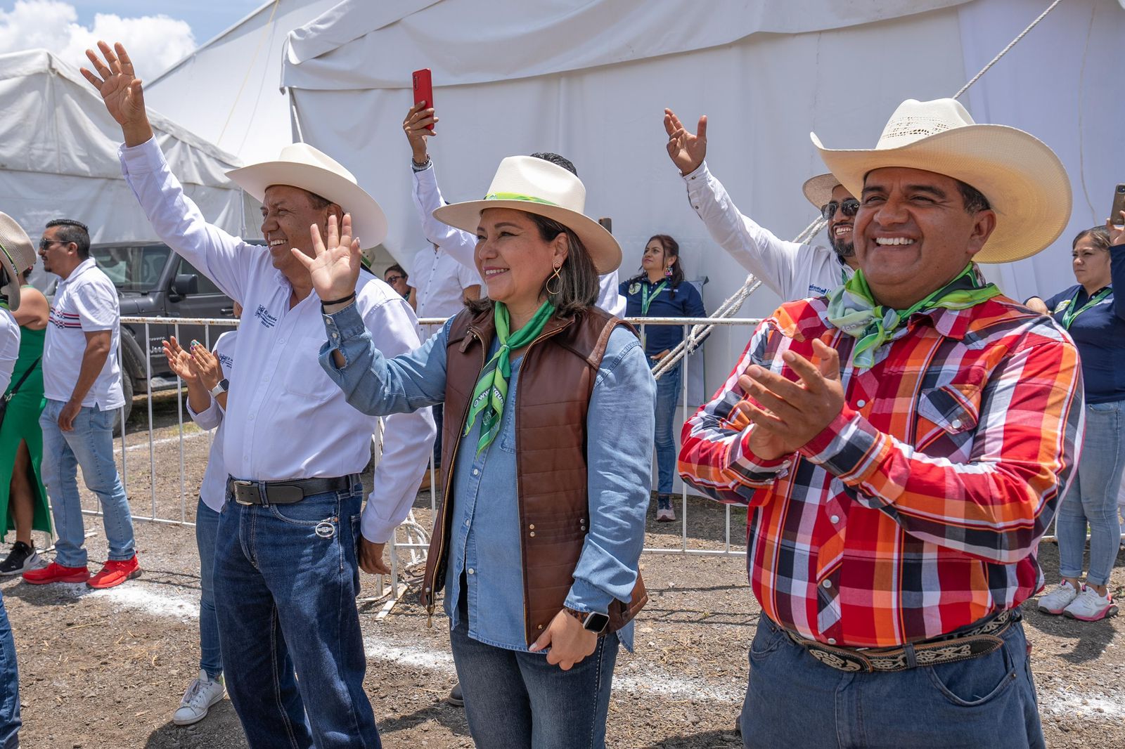 Lee más sobre el artículo Claudia Martínez clausura con éxito “Expo Campo El Marqués 2024”