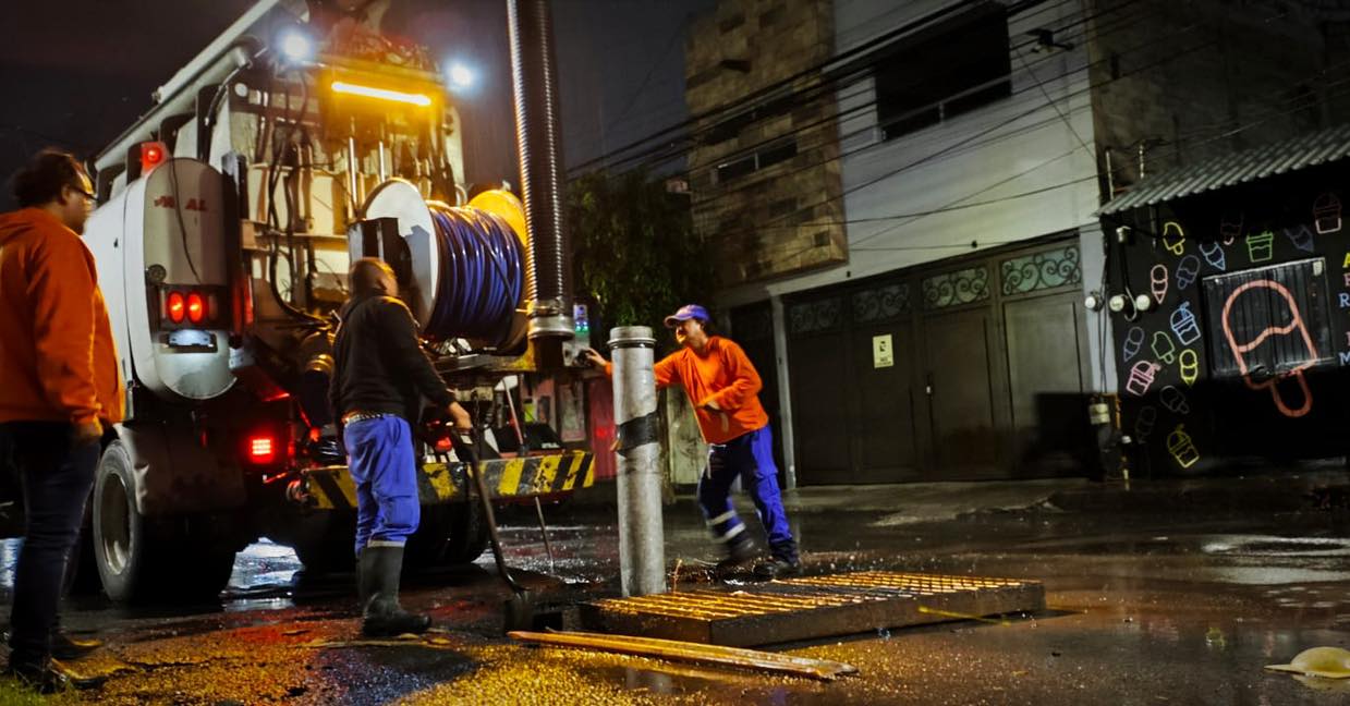 Lee más sobre el artículo Personal a cargo de unidades de bombeo trabajaron para reducir las afectaciones derivadas a las lluvias  en la Col. San Roque