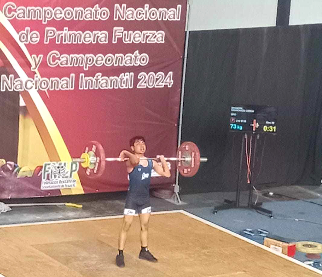 Lee más sobre el artículo Conquista estudiante de COBAQ tres medallas en Campeonato Nacional de Levantamiento de Pesas