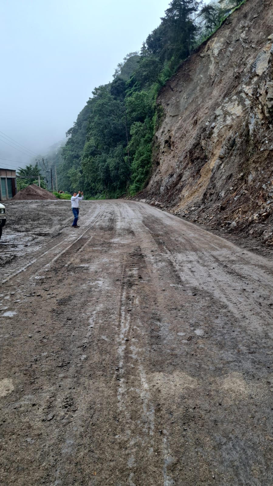 Lee más sobre el artículo Se reanuda en su totalidad la circulación vehicular en la Carretera Federal 120 SJR – Xilitla