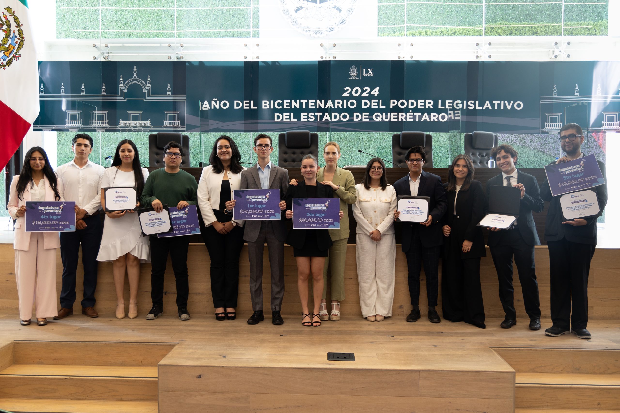 Lee más sobre el artículo Premian a ganadores de la Legislatura de la Juventud