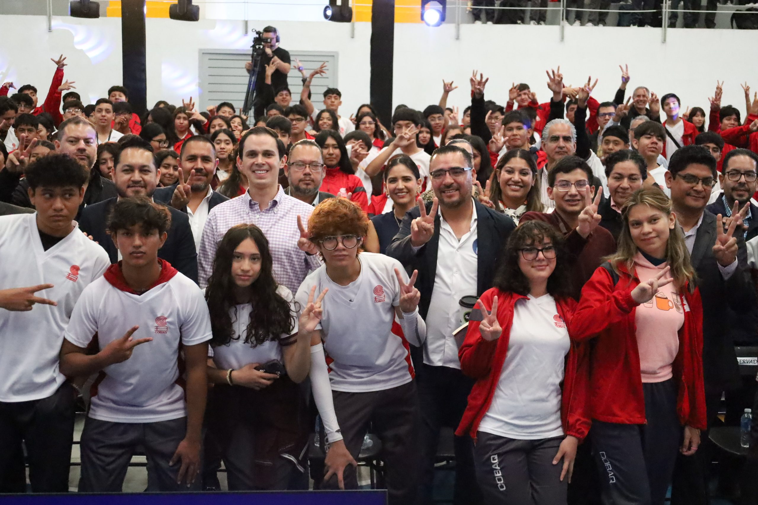 Lee más sobre el artículo Refuerza COBAQ prevención de adicciones