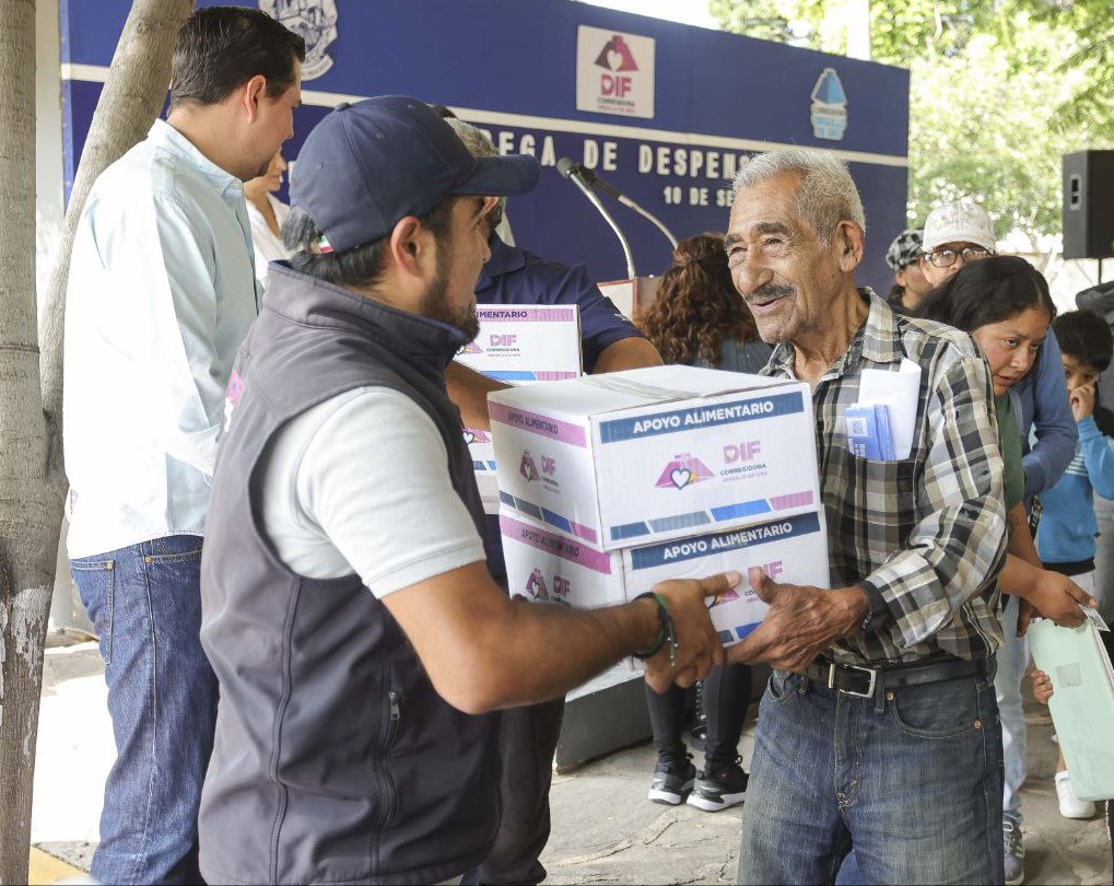 Lee más sobre el artículo DIF Corregidora entrega apoyos alimentarios