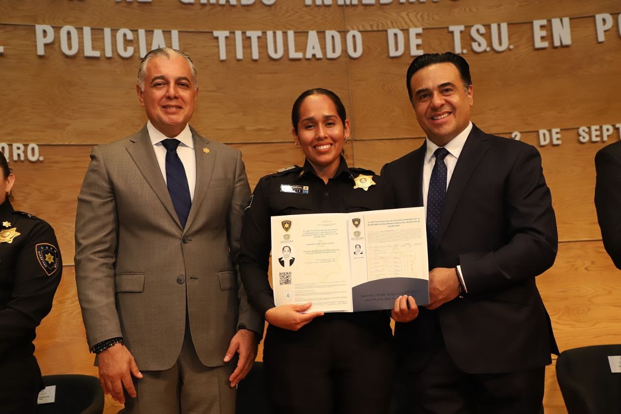 Lee más sobre el artículo Toman protesta a 24 Policías ascendidos de grado y 13 titulados en Policía Preventivo