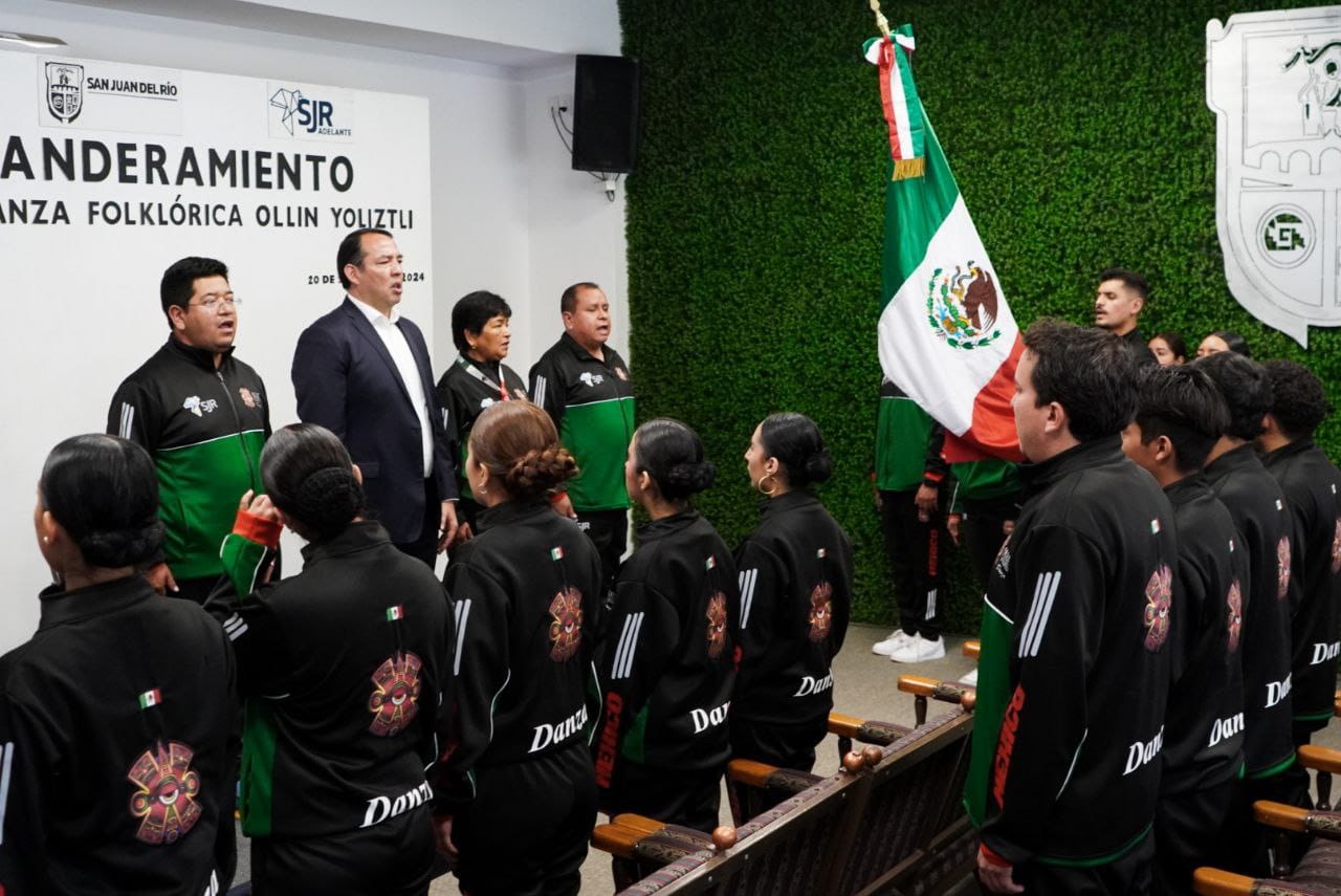 Lee más sobre el artículo Roberto Cabrera abandera a la Compañía de Danza Ollin Yoliztli que participará en Festival en Corea del Sur