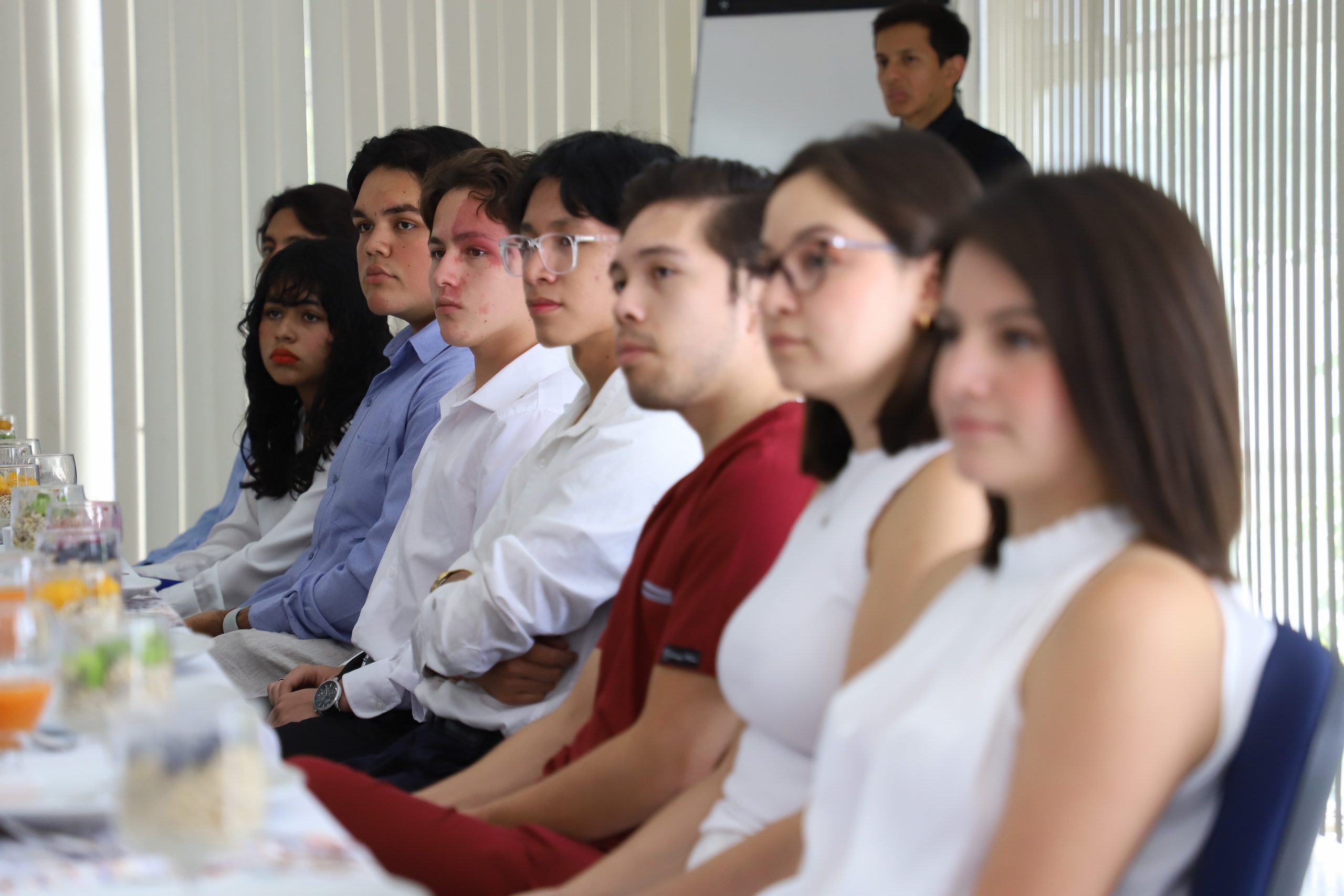 Lee más sobre el artículo Reconoce UAQ trabajo de representaciones estudiantiles