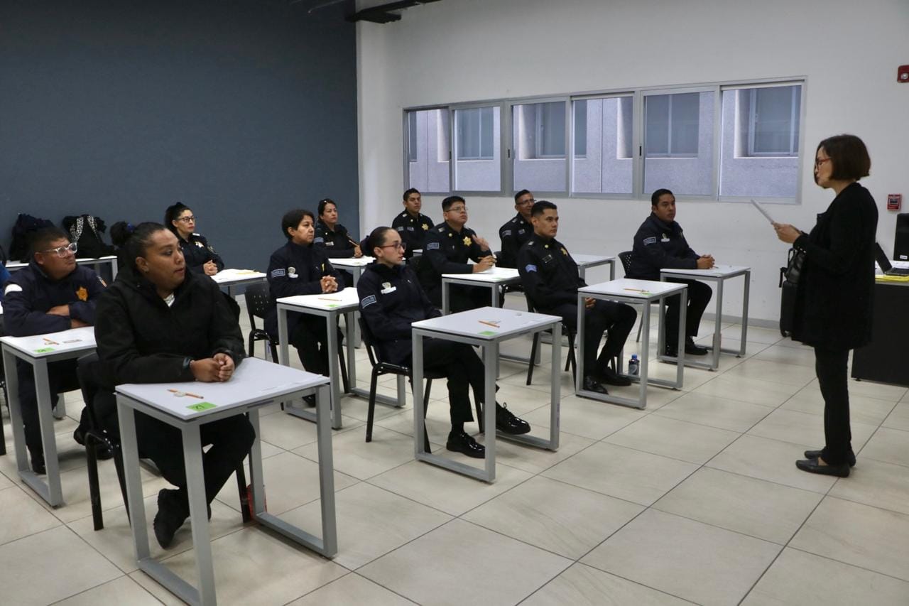 Lee más sobre el artículo 15 elementos de la SSPMQ, presentaron el examen para obtener el nivel de Técnico Superior Universitario en Seguridad Pública