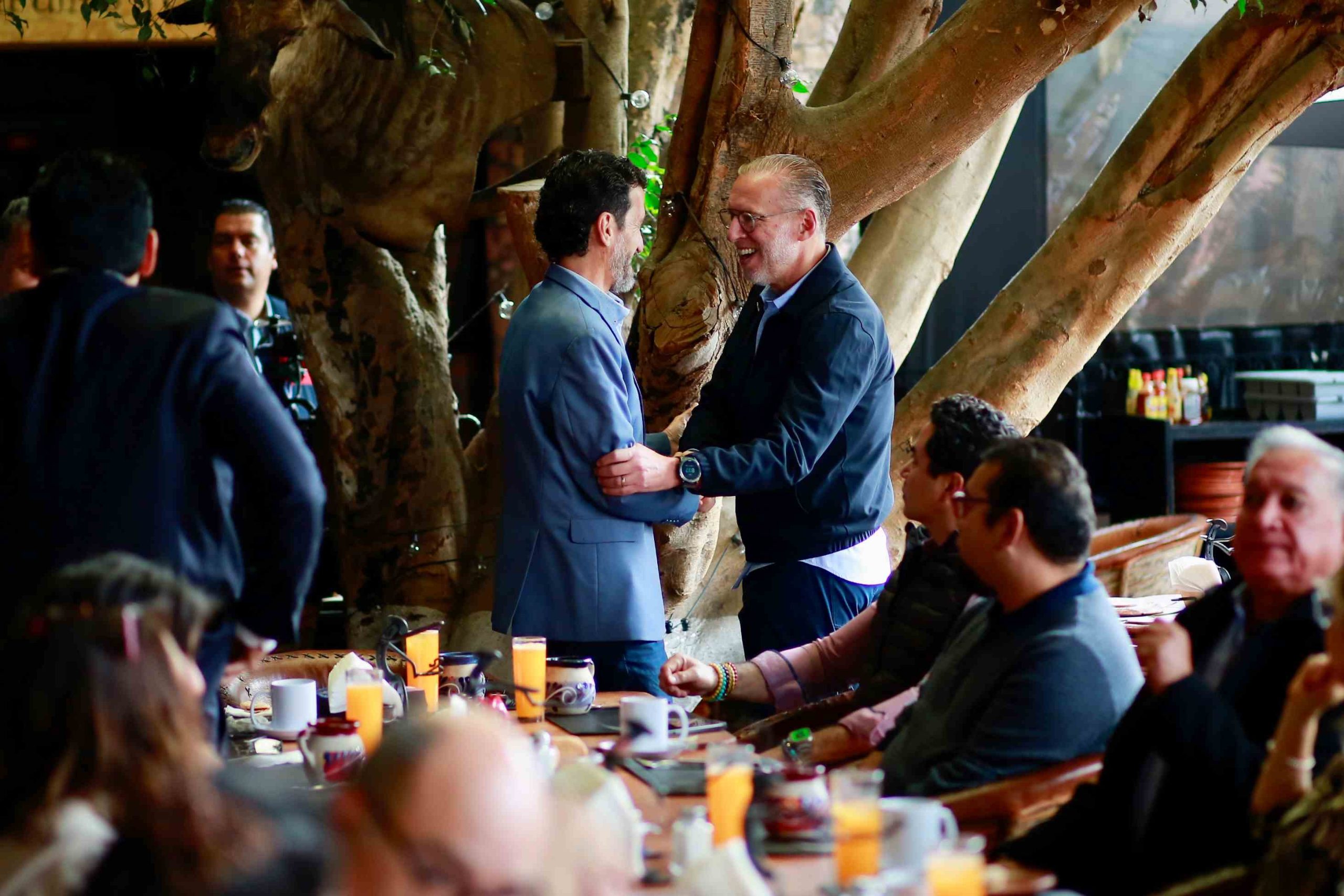 Lee más sobre el artículo Marco Del Prete presenta programas de apoyo ante restauranteros