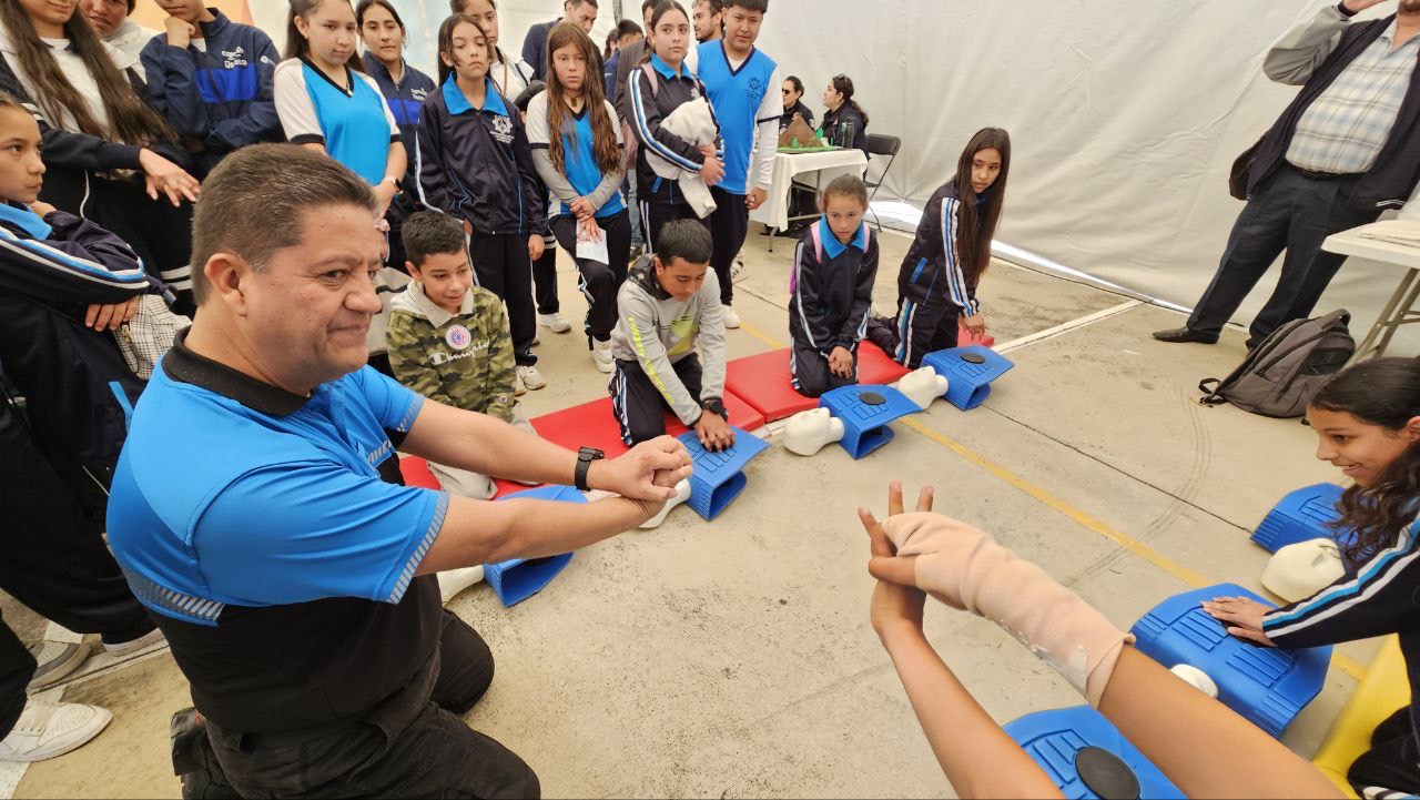 Lee más sobre el artículo Fomenta CEPCQ cultura de prevención entre niños y jóvenes con Feria de Protección Civil Huimilpan 2024