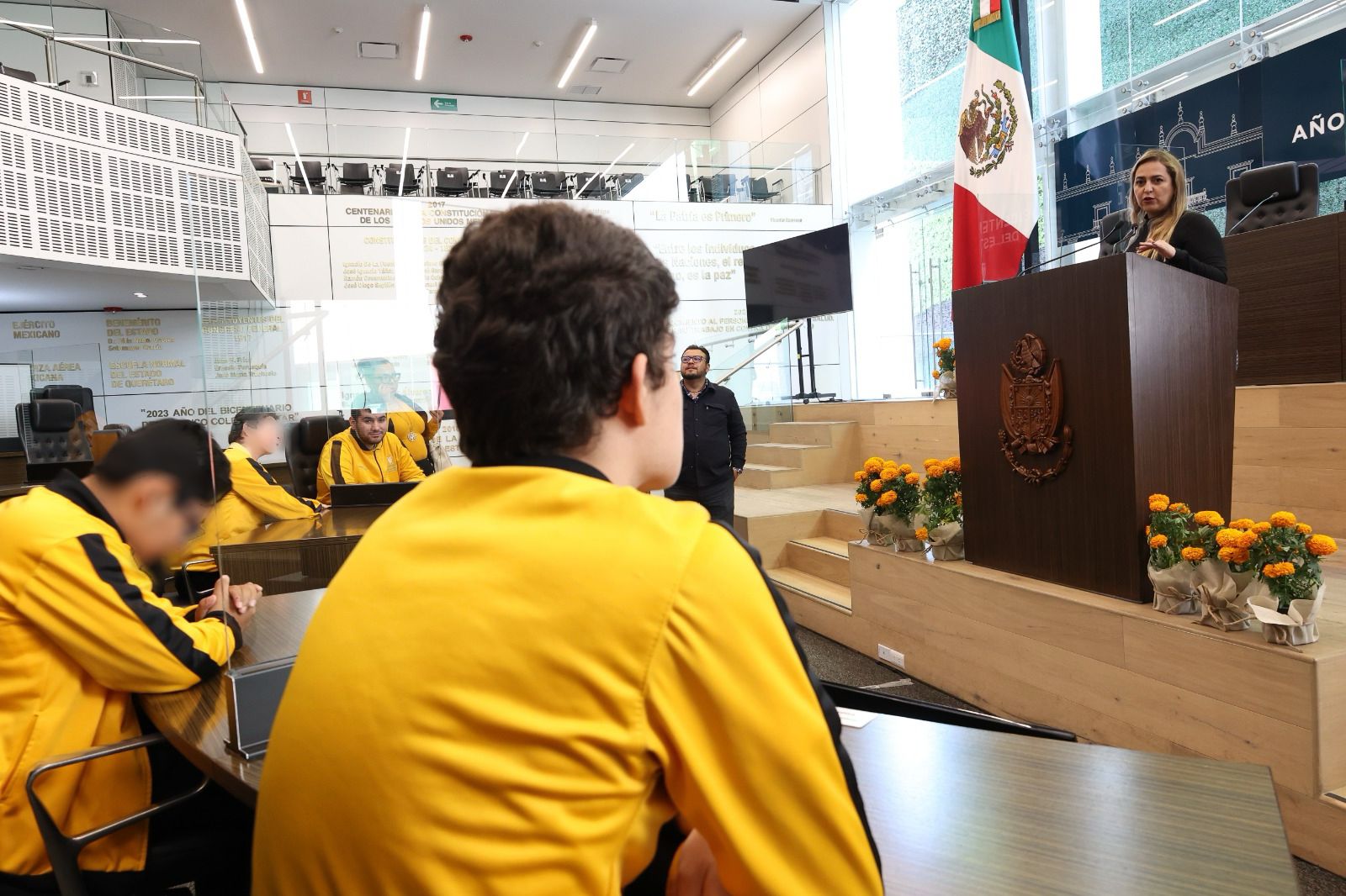 Lee más sobre el artículo Diputada Perla Flores Suárez, coordinadora del Grupo Legislativo del PVEM, recibe a jóvenes de la escuela de educación especial Saori Atenea