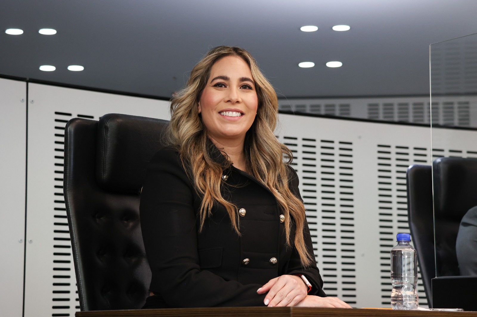 Lee más sobre el artículo Se quedan con las ganas los panistas en el Congreso; Andrea Tovar fue electa como presidenta de la Mesa Directiva