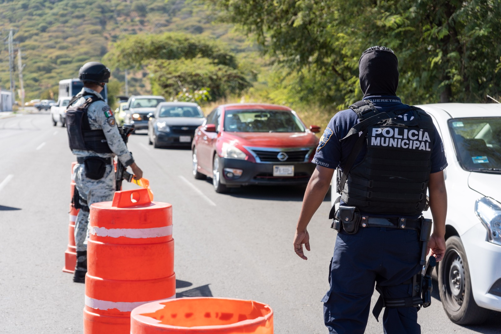 Lee más sobre el artículo Ejército y municipales de Corregidora, instalan puntos de control zonas estratégicas de la frontera con Guanajuato