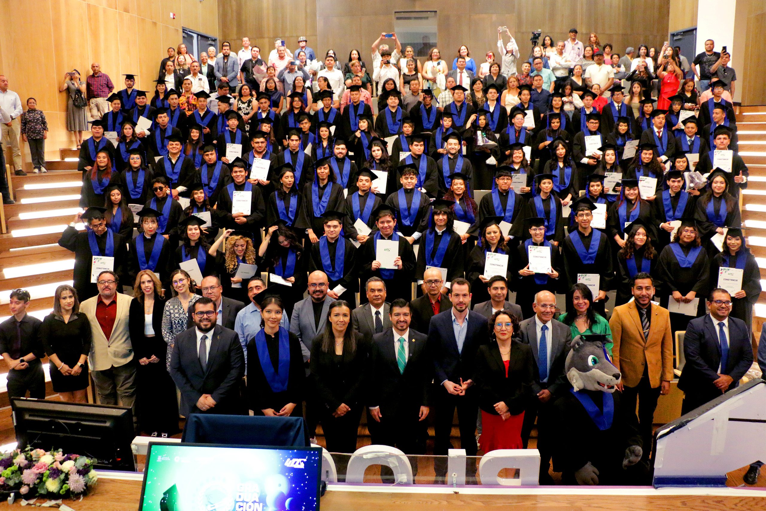Lee más sobre el artículo Impulsa UTC el futuro con el egreso de 99 jóvenes