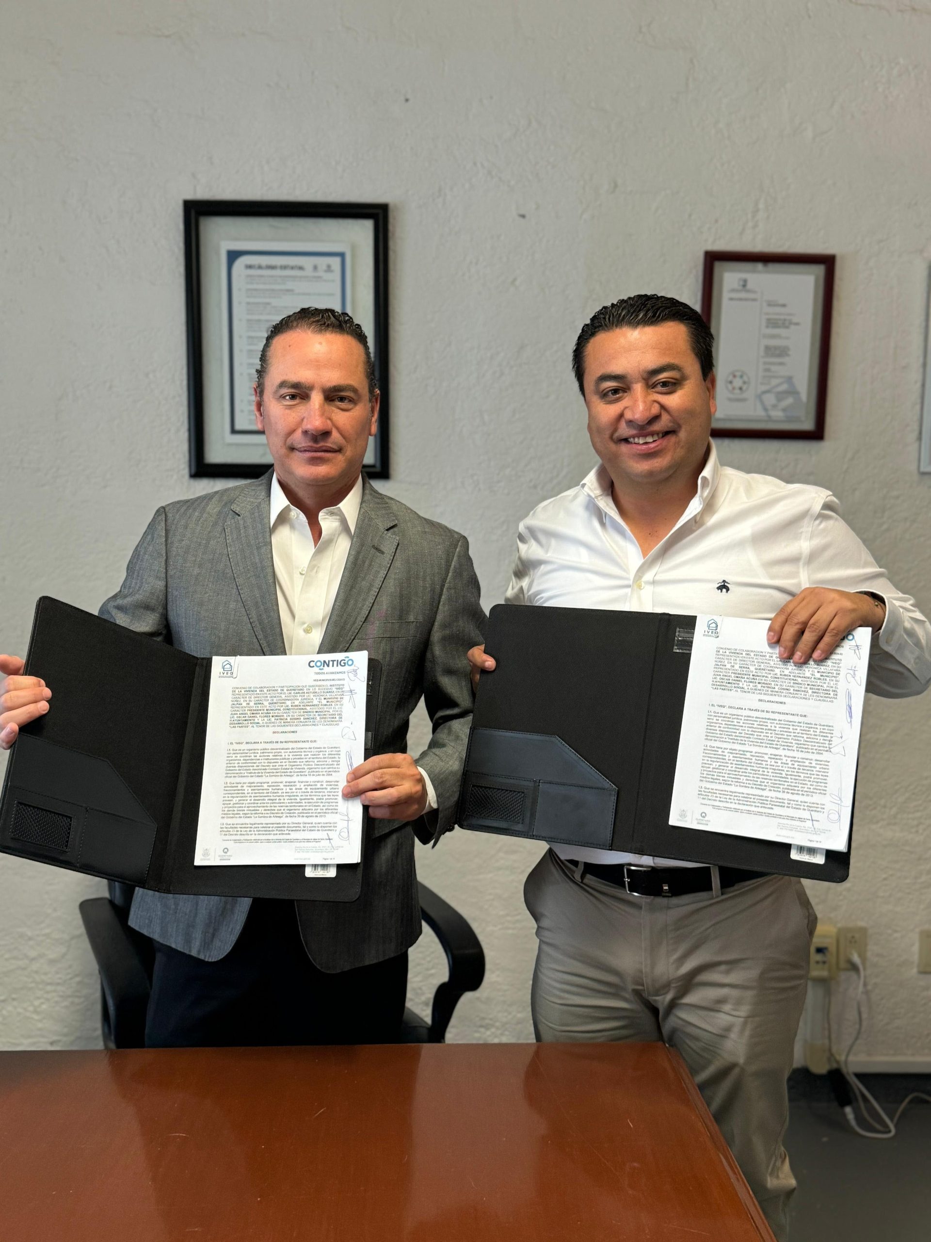 Lee más sobre el artículo Suman esfuerzos IVEQ y el municipio de Jalpan para mejorar las viviendas