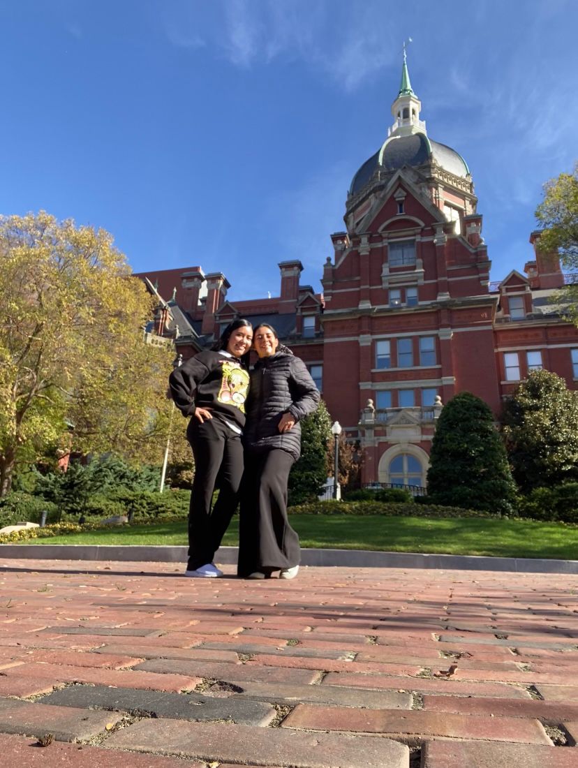 Lee más sobre el artículo Estudiantes de Fisioterapia de la UPSRJ se capacitan en el Hospital Johns Hopkins