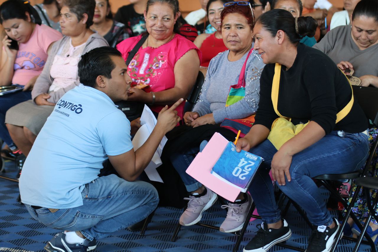 Lee más sobre el artículo Mujeres de Peñamiller reciben apoyos económicos de SEDESOQ