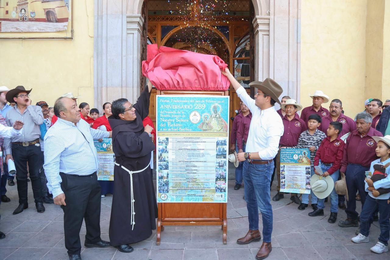 Lee más sobre el artículo Acompañó Chepe Guerrero en la Pega de Bando de las Tradicionales Fiestas de El Pueblito
