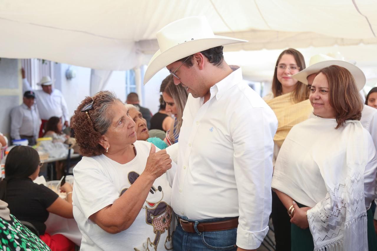 Lee más sobre el artículo Chepe Guerrero asistió como invitado a la entrega del Tradicional Caldo de Buey