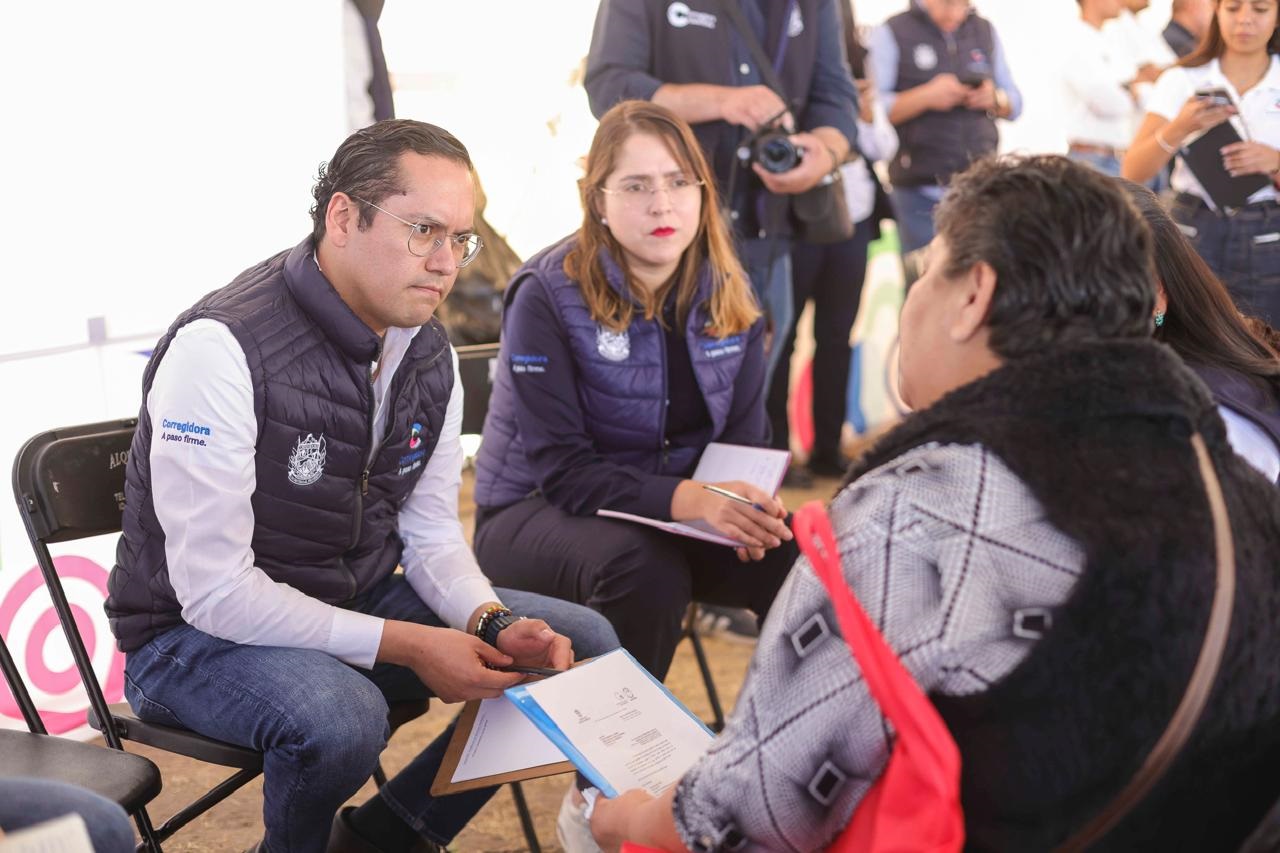 Lee más sobre el artículo Chepe Guerrero atiende a ciudadanos de la comunidad Presa de Bravo en Jornada “Corregidora Contigo”