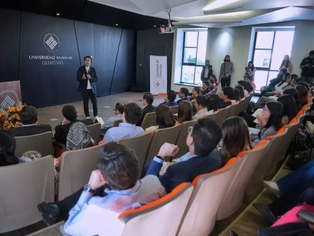 Ofrece Felifer Macías ponencia en Segunda Semana de Derecho de Universidad Anáhuac