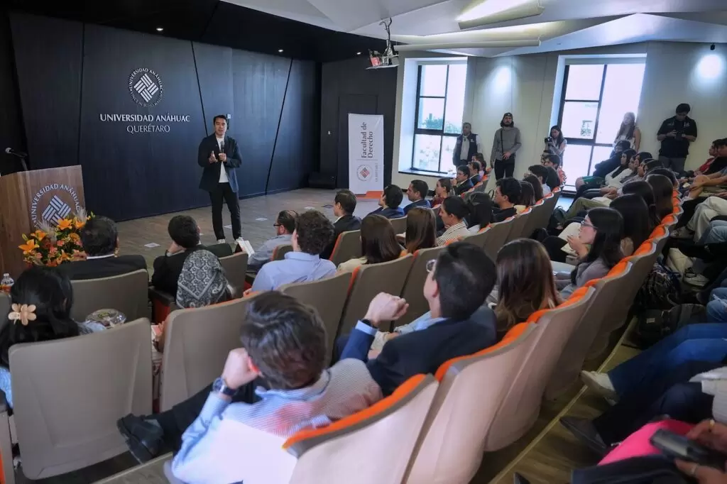 Lee más sobre el artículo Ofrece Felifer Macías ponencia en Segunda Semana de Derecho de Universidad Anáhuac