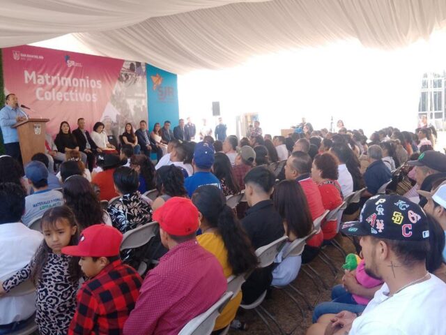 Se casan más de 300 parejas en SJR en matrimonios colectivos