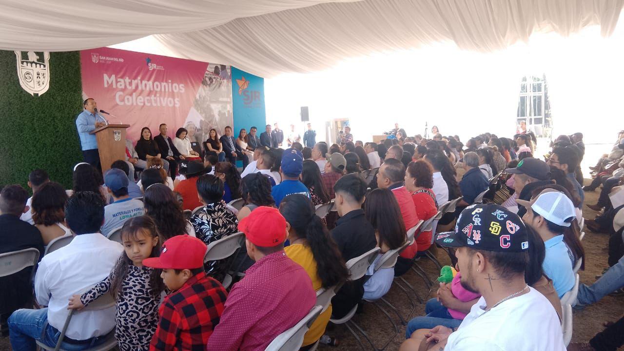 Lee más sobre el artículo Se casan más de 300 parejas en SJR en matrimonios colectivos