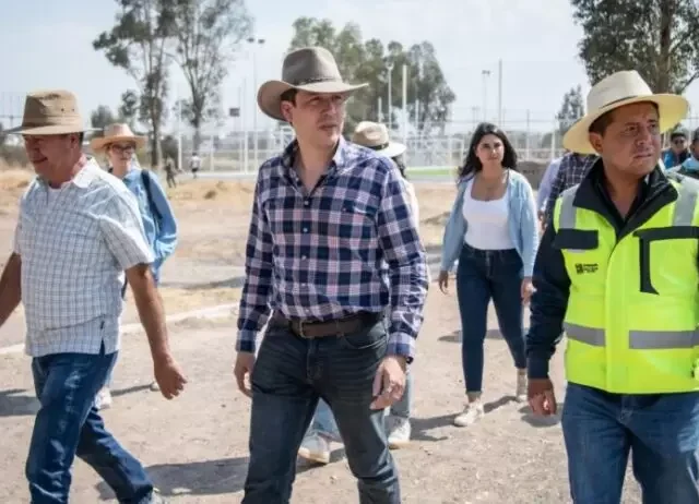 Entrega Rodrigo Monsalvo obras que beneficiarán a más de 11 mil 500 marquesinos