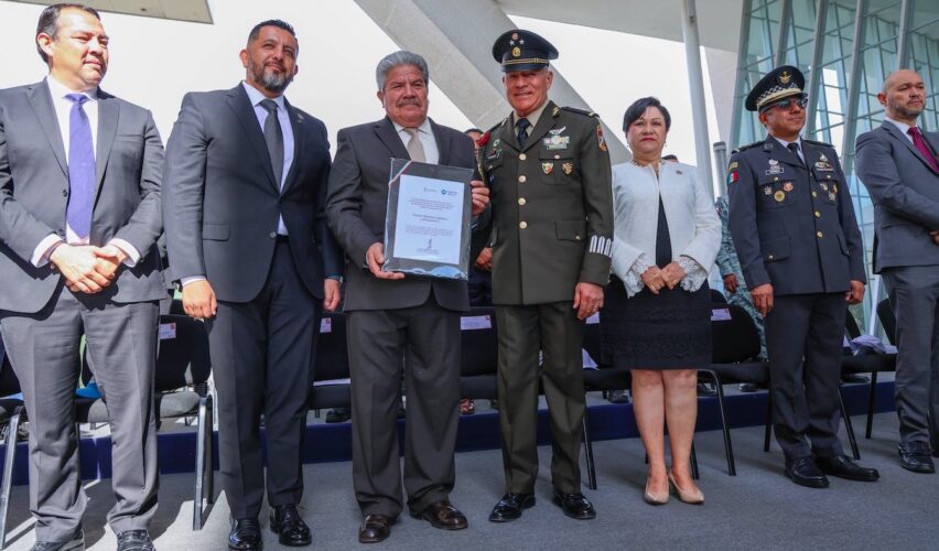 Lee más sobre el artículo Reconocen autoridades a personal médico por su labor durante pandemia de Covid