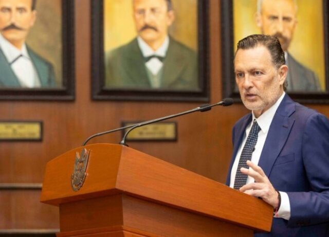 Convoca Kuri al sector comercio a seguir construyendo un Querétaro próspero