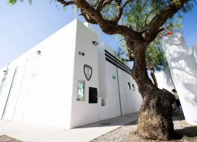 Entrega Kuri Centro Táctico Operativo de la Policía Estatal en el Semidesierto