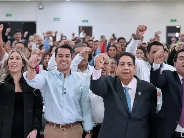 La educación es el arma más poderosa para transformar la sociedad: Felifer Macías