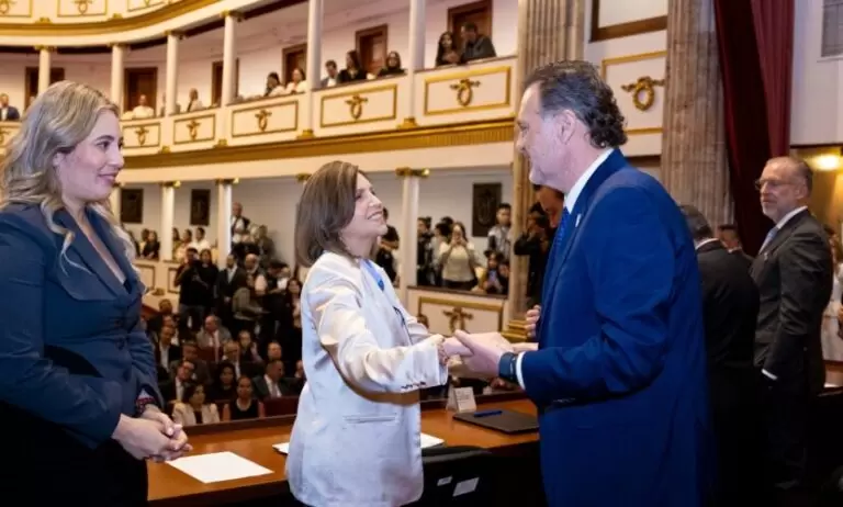 Lee más sobre el artículo Llama Mauricio Kuri a Coparmex a trabajar por Querétaro