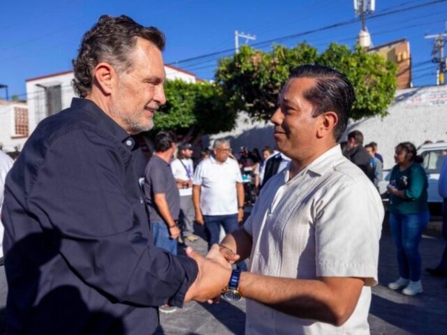 Entrega Kuri obras de rehabilitación en colonia La Moderna