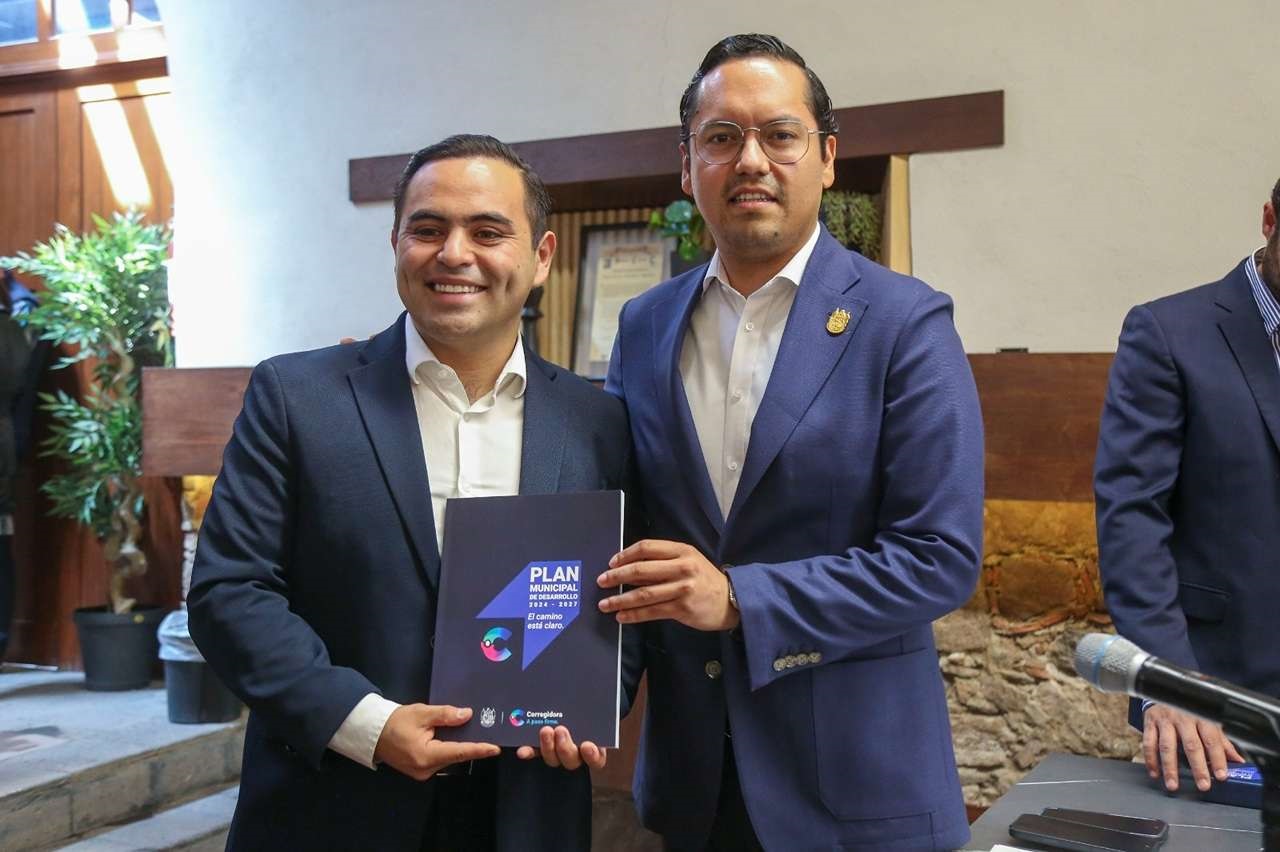 Lee más sobre el artículo Entregó Chepe Guerrero el Plan Municipal de Desarrollo al H. Ayuntamiento