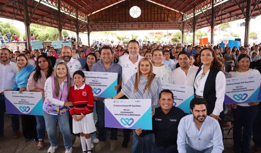 Lee más sobre el artículo Refuerza gobernador con equipamiento aulas cocina en Pinal de Amoles