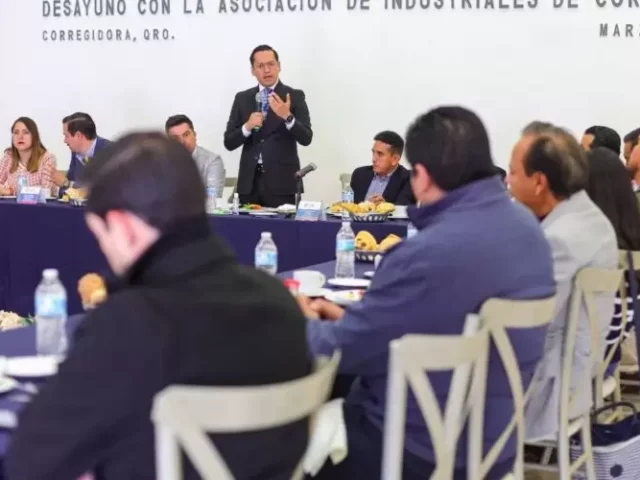 Chepe Guerrero refuerza comunicación con sector industrial de Corregidora