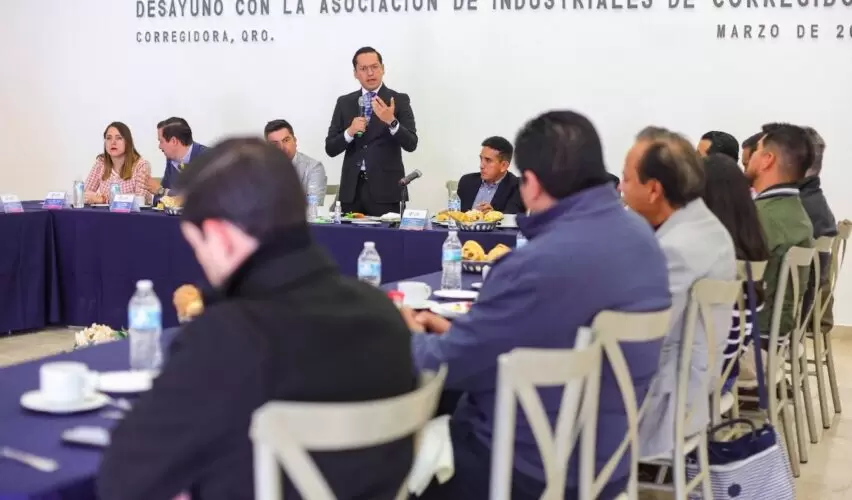 Lee más sobre el artículo Chepe Guerrero refuerza comunicación con sector industrial de Corregidora