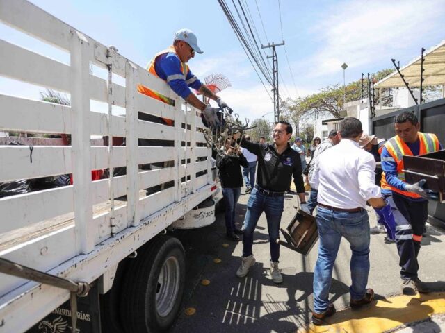 Chepe Guerrero supervisa la campaña de Recolección de Tiliches en Paseos del Bosque