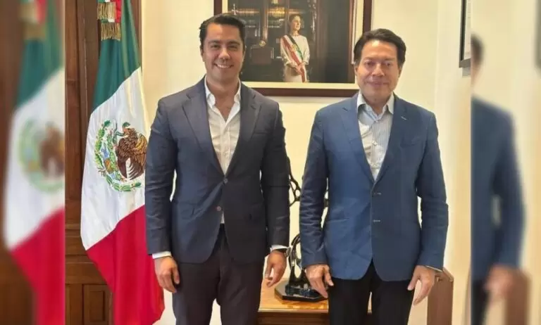 Lee más sobre el artículo Se reúnen Felifer Macías y Mario Delgado para fortalecer educación en Querétaro