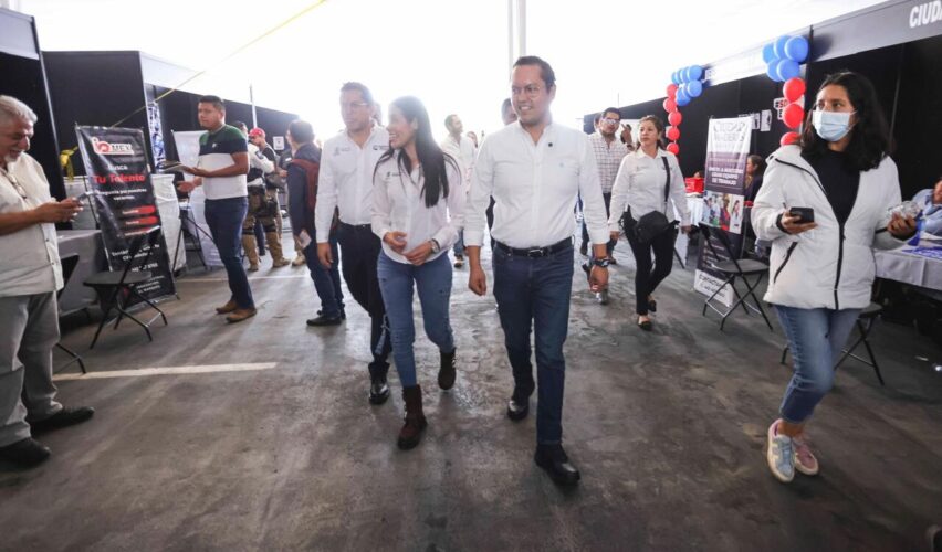 Lee más sobre el artículo Chepe Guerrero y Liliana San Martín inauguran Expo Empleo Corregidora 2025