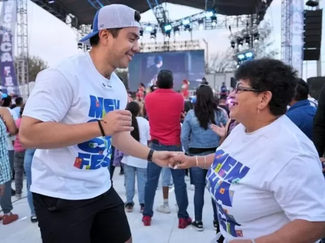 Asiste Felifer Macías al Menchaca Fest