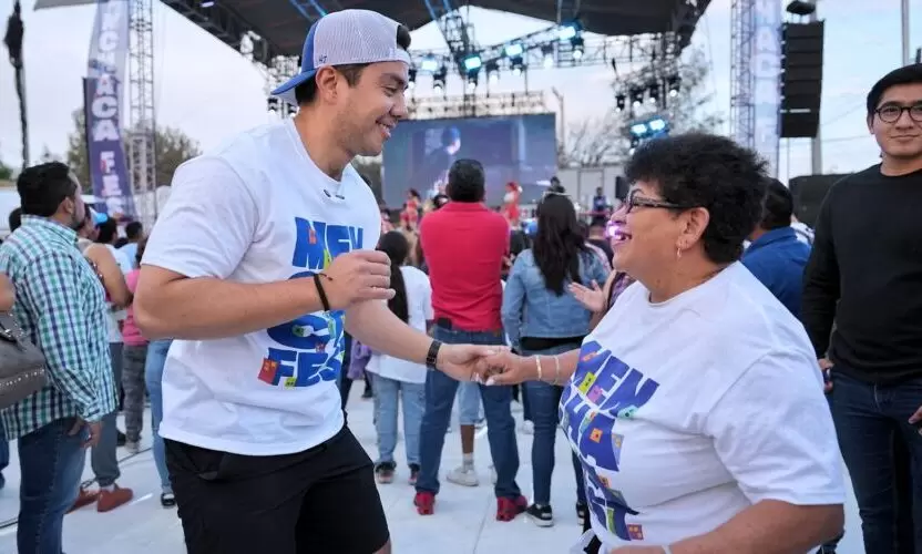 Lee más sobre el artículo Asiste Felifer Macías al Menchaca Fest