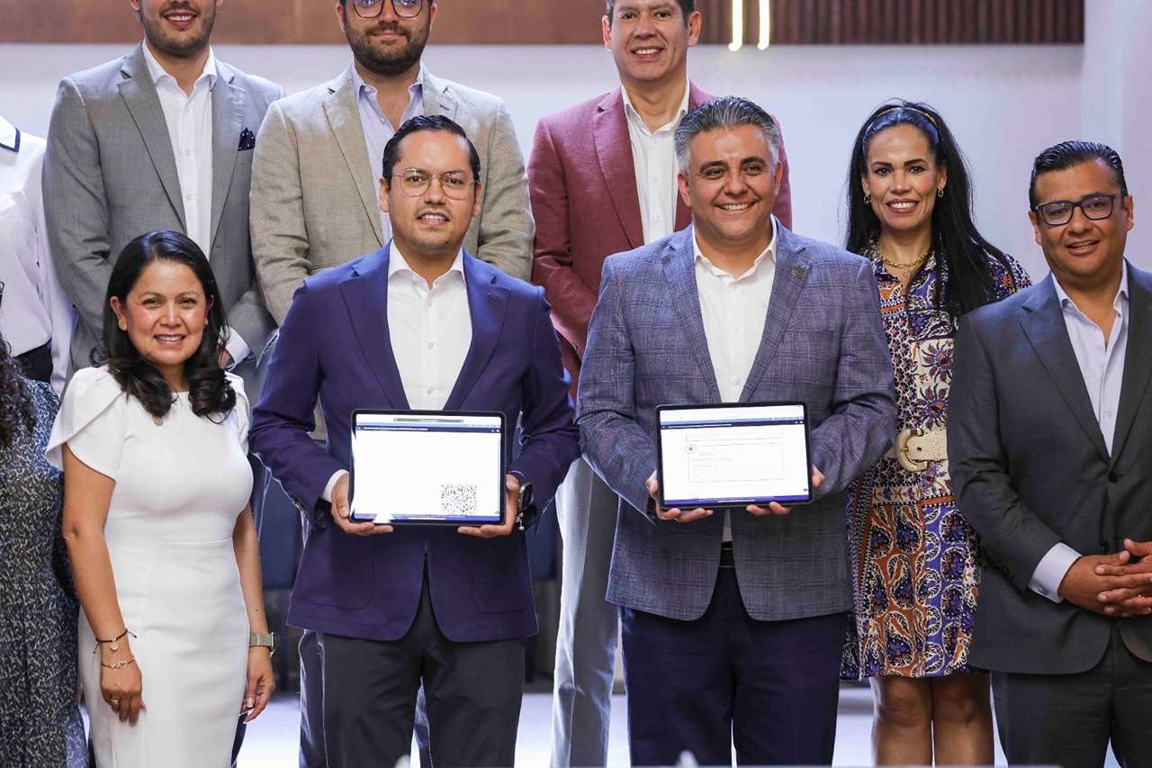 Lee más sobre el artículo Chepe Guerrero impulsa la digitalización en Corregidora con Firma Electrónica Avanzada