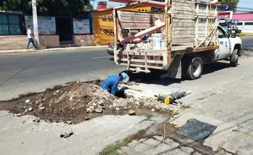 Lee más sobre el artículo Habrá cierre de la lateral de Bernardo Quintana por obra de drenaje sanitario