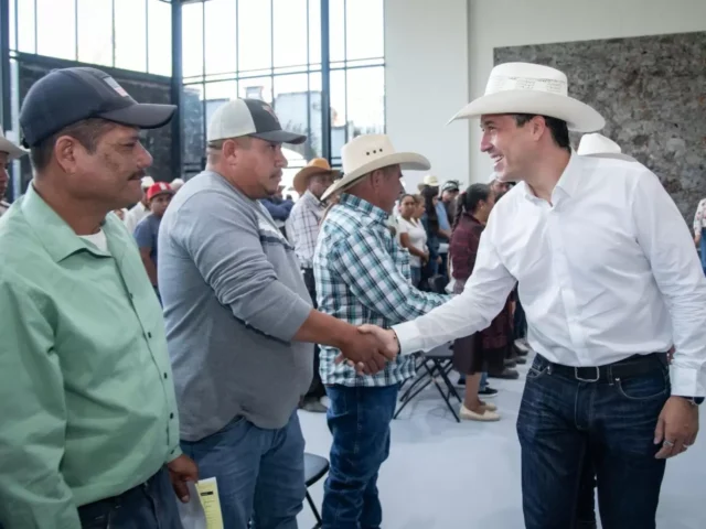 Entrega Monsalvo apoyos a 59 productores agrícolas de comunidades de El Marqués