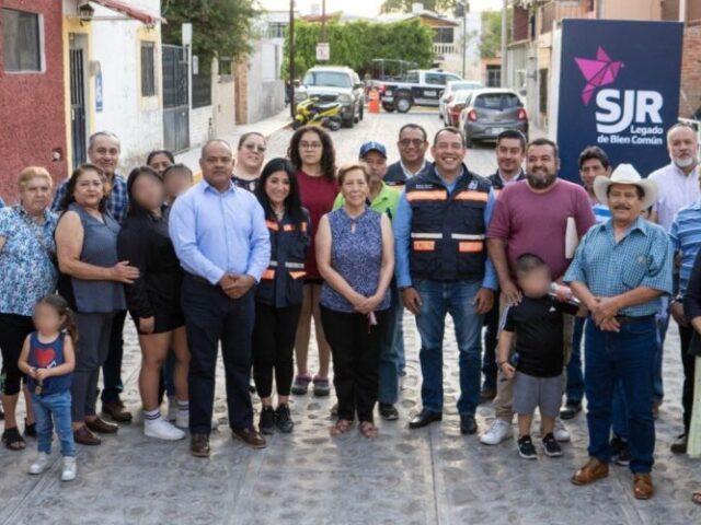 Rehabilita Roberto Cabrera calle en Infonavit San Cayetano; inversión de más de 1.7 mdp