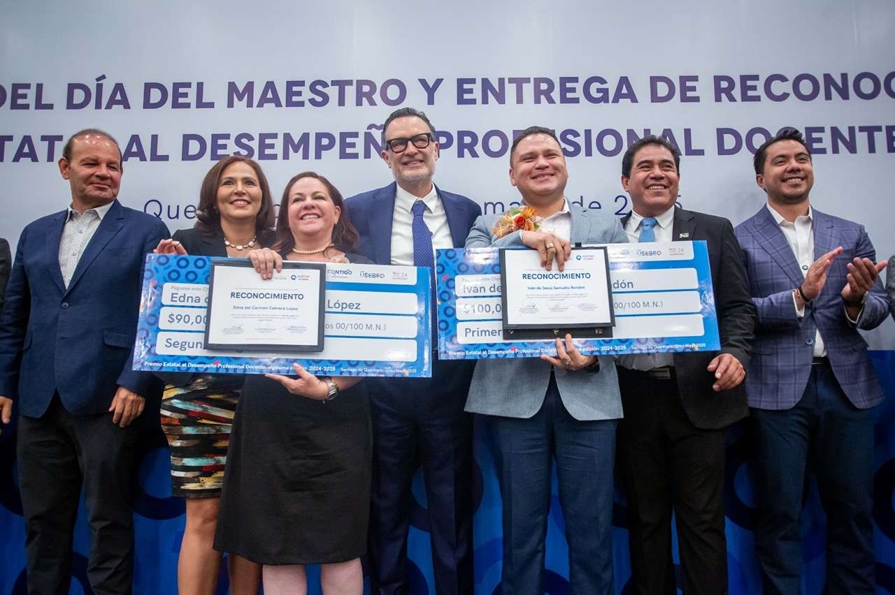 Lee más sobre el artículo Reconoce Mauricio Kuri a maestras y maestros como constructores de igualdad y de futuro en Querétaro