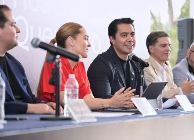 Acude Felifer Macías a la presentación de la quinta edición del “IncMTY Roadshow Querétaro”